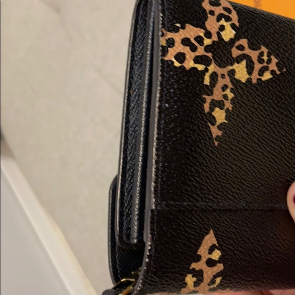 Louis Vuitton Sarah Wallet Jungle Collection - Picture 6 of 9